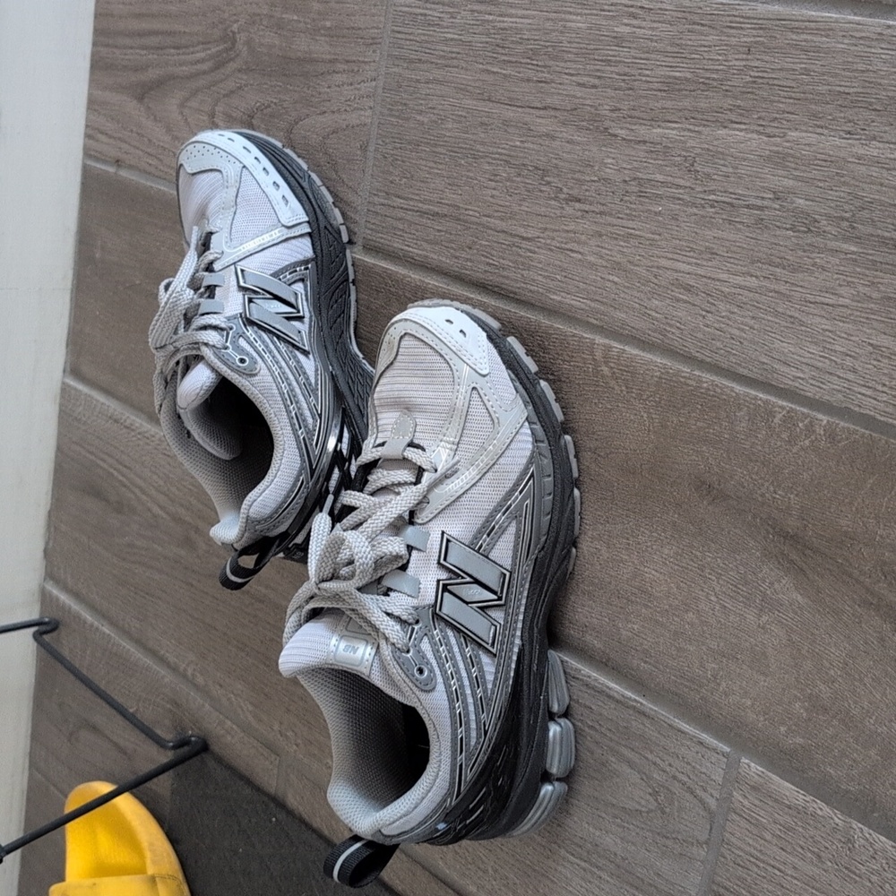 New Balance Women's Black and Gray Sneakers 1906 Brighton grey Dad Shoes